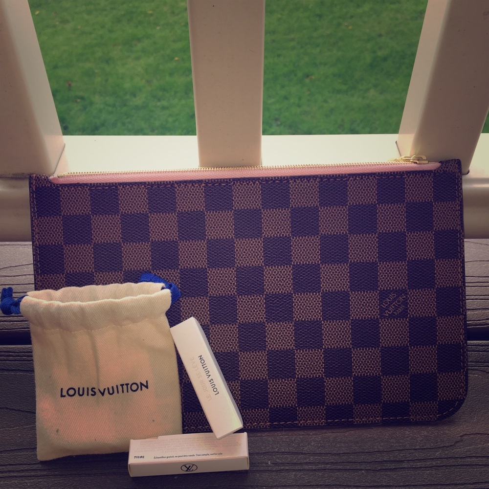 LV Rose Ballerine Wallet